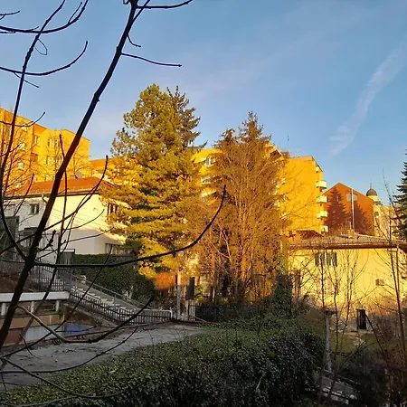 Homestay Cosy Single With Balcony In Location Sarajevo